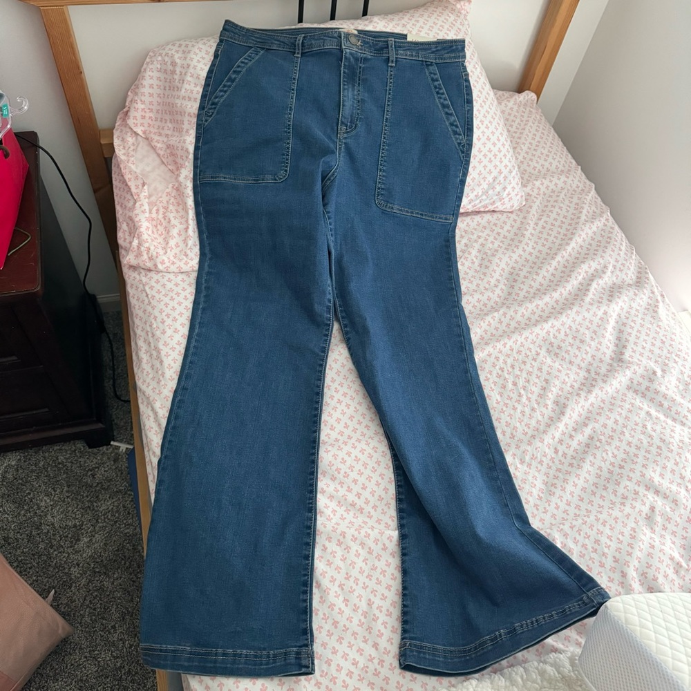 NWT Knox Rose Flare Jeans